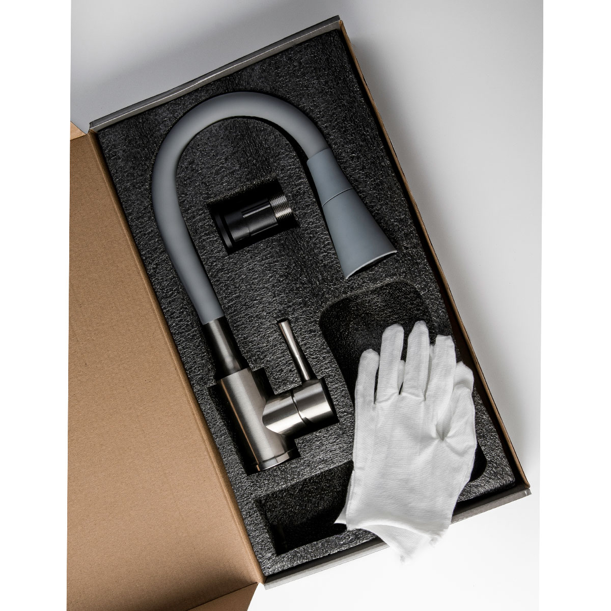 Фотография Смеситель кухня из нерж. ст. с гибким изливом с конической насадкой, серый VOLMAX