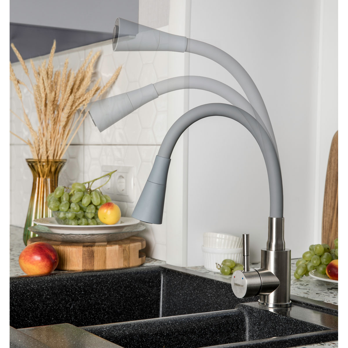 Фотография Смеситель кухня из нерж. ст. с гибким изливом с конической насадкой, серый VOLMAX