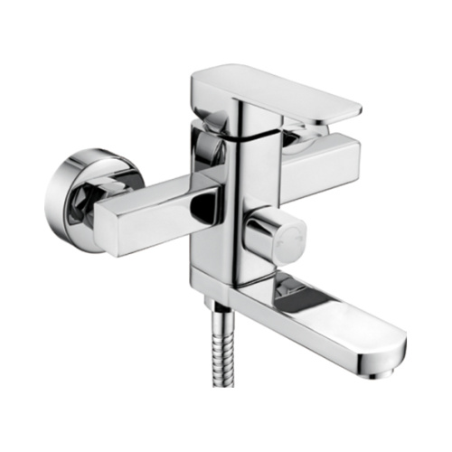 Смеситель ванна L3233 короткий излив поворотный LEDEME 